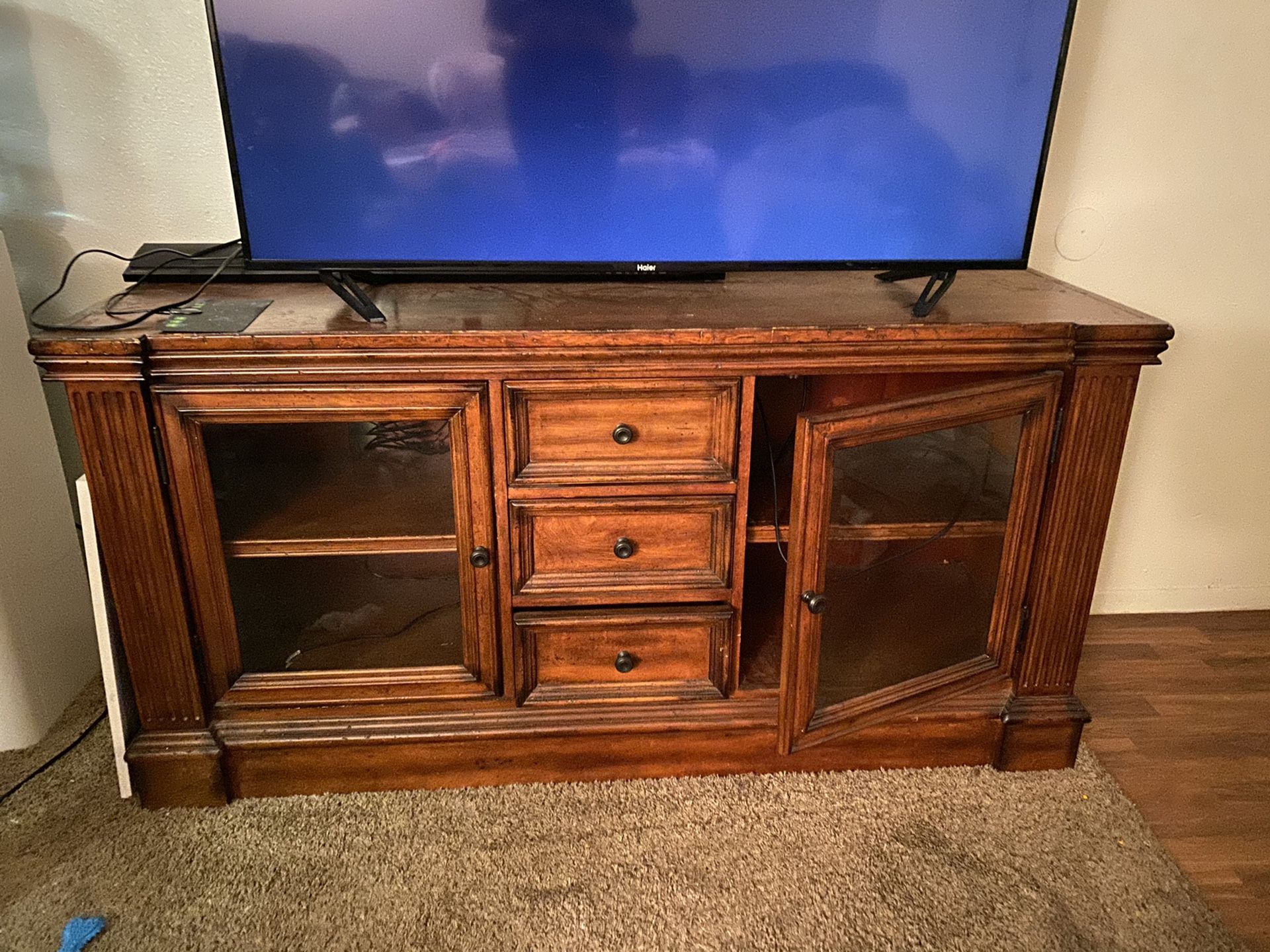 Tv stand