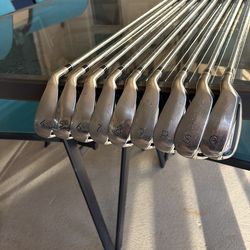 Pinseeker Bombshell  High Launch RH iron set