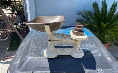 Vintage Cast iron Scale