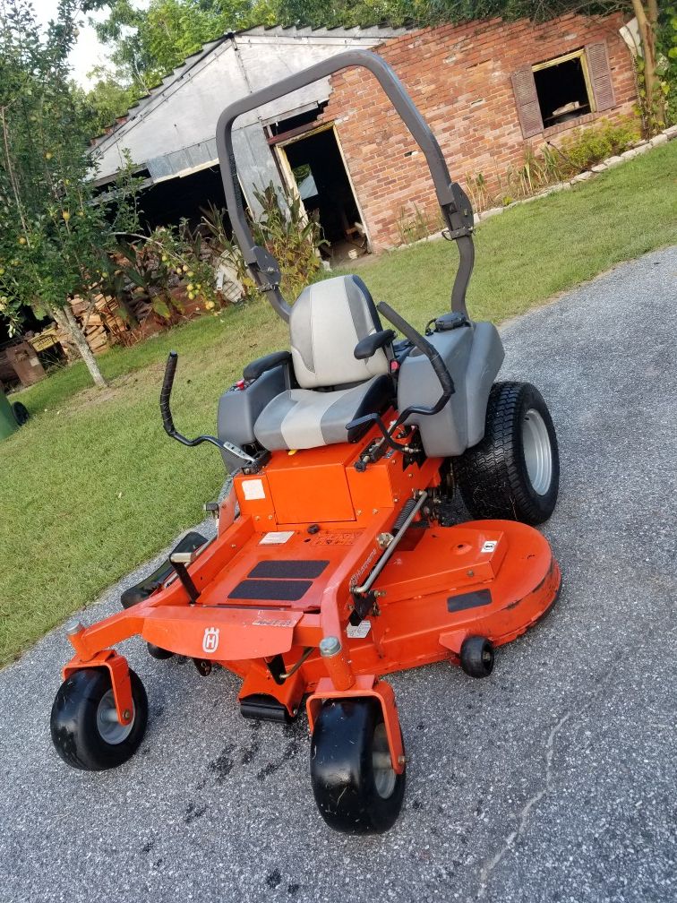 Husqvarna mzt 61" 398 hours, 23HP