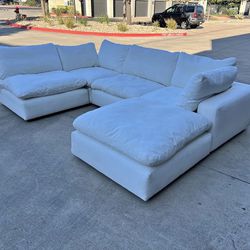 White Cloud Sectional