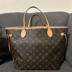 Louis Vuitton Neverfull MM Monogram Purse