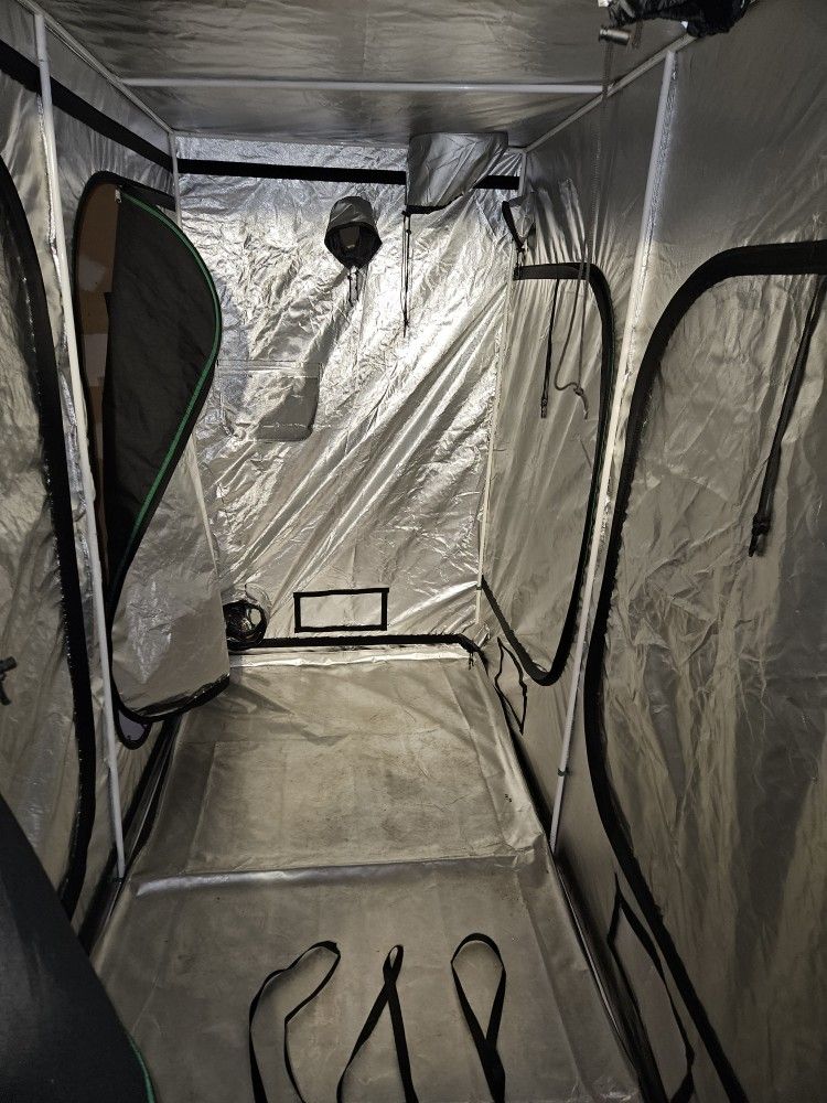 Vivosun 4 Wide By 8 Foot Lond Grow Tent