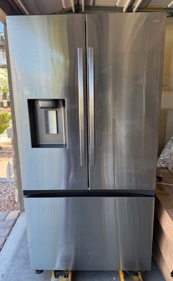 SAMSUNG 36 in. 31cu.ft. 3-Door Standard Depth French Door Refrigerator in Stainless w/External Water