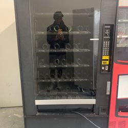Crane 147 Snack machine