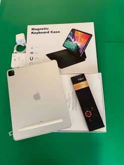 2TB Apple IPad Pro 12.9” 5th Generation ( M1 chip / 2024GB) WiFi + cellular (5G/Unlocked) with keyboard, pen &  Accessories