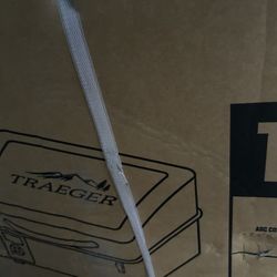 Portable TRAEGER PELLET GRILL SMOKER BRAND NEW IN BOX