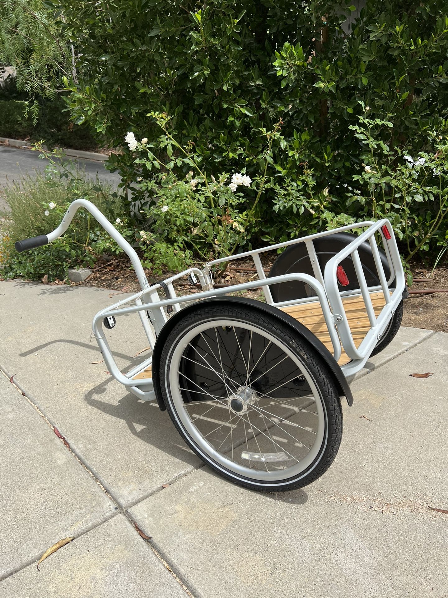 IKEA Sladda Bike Trailer Versatile Reliable and Eco Friendly Excellent Used Condition for Sale in Culver City CA OfferUp