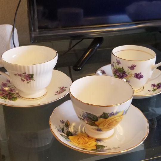 Tea cups and saucers bone china made in england