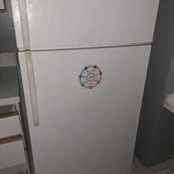 New FRIGIDAIRE Refrigerator