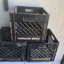 Boxs 3each 20$