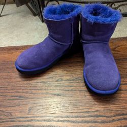 Purple UGGS Size 6