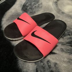 $15, Women’s Slides Size 6