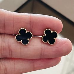 18k Gold Earring 
