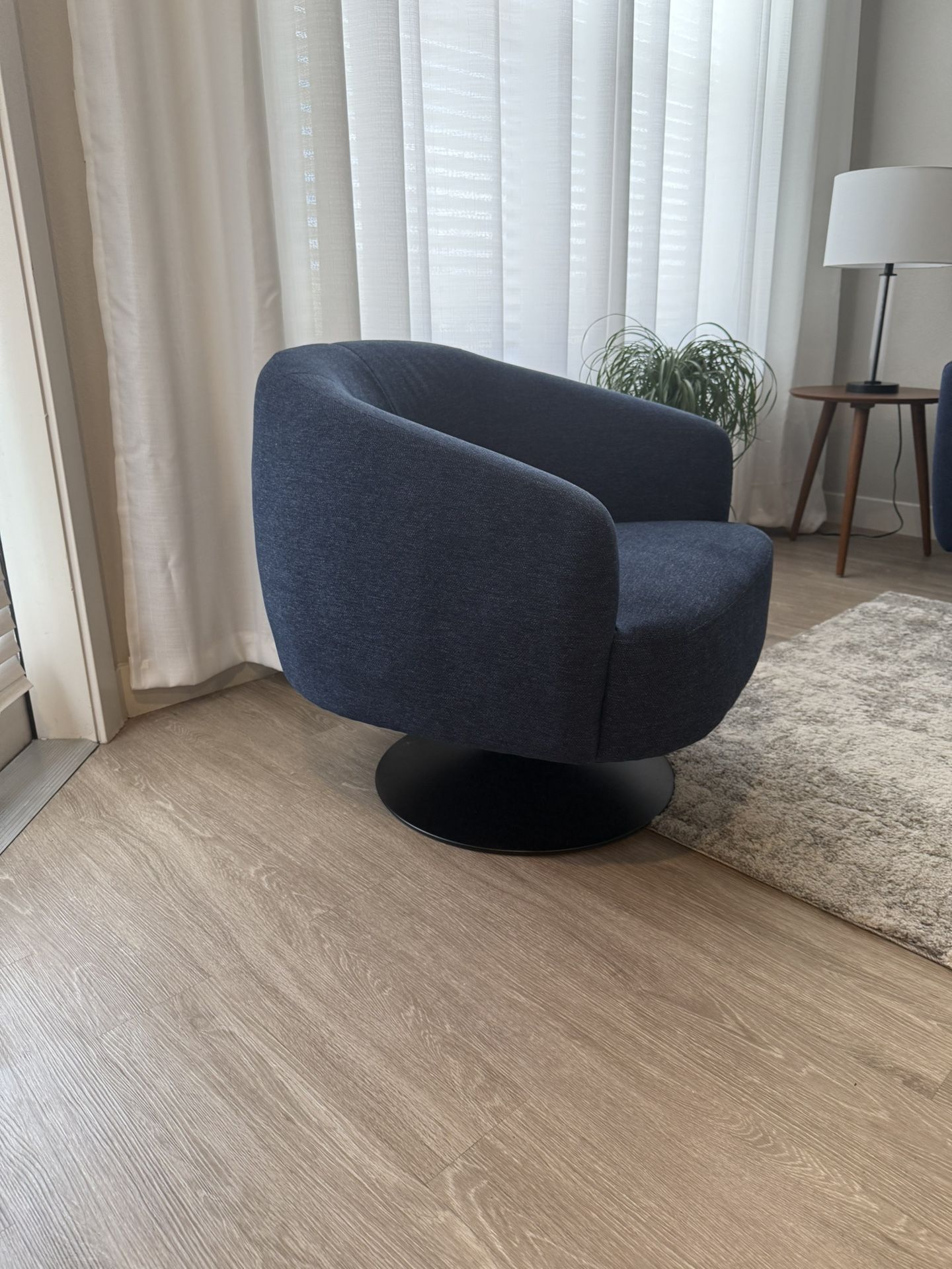 American Furniture Outlet Chair