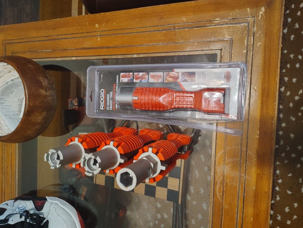 Ez Change Faucet Tool