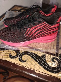 Men shoes size 8