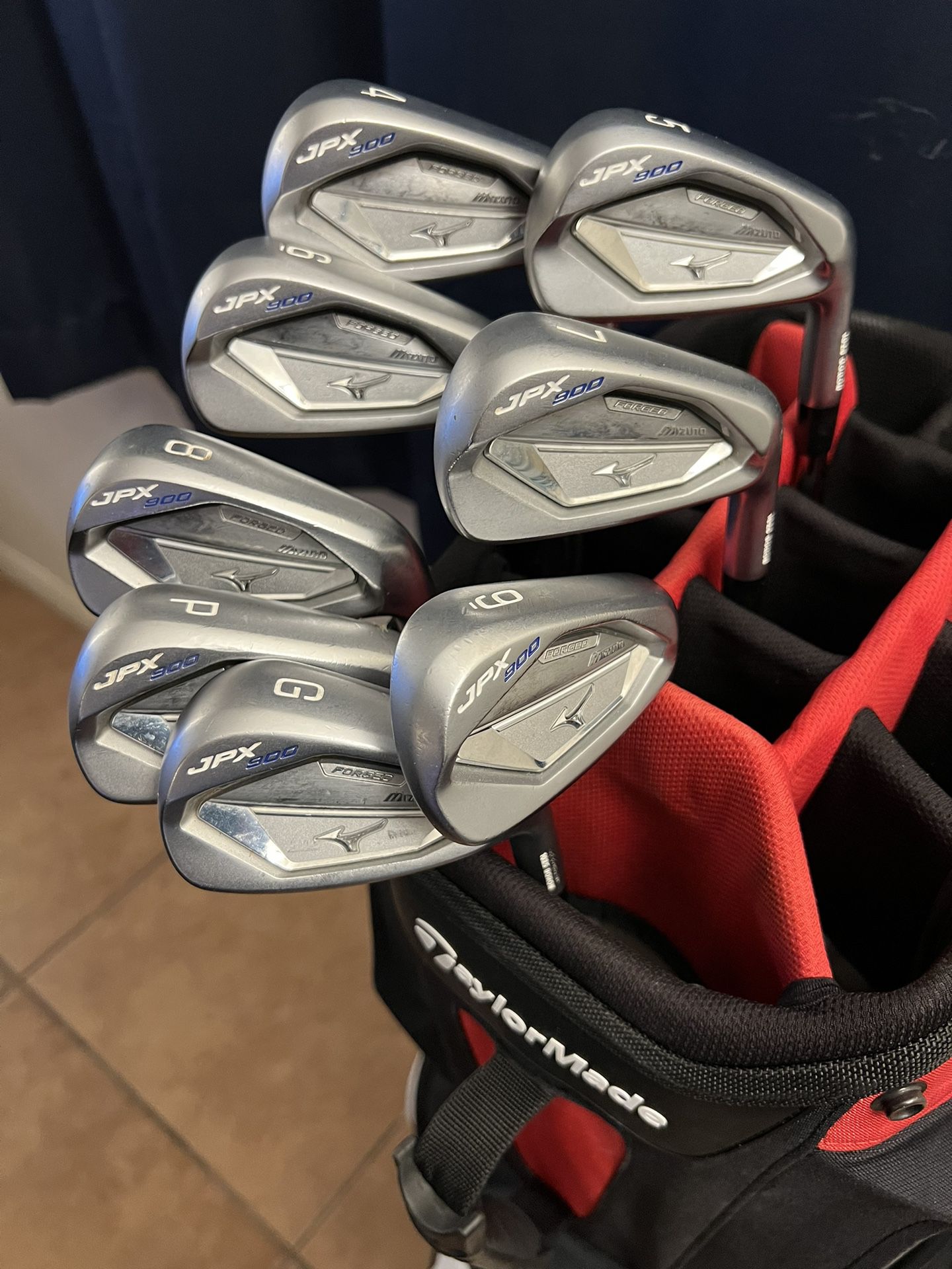 Mizuno JPX 900 Forged Irons Set 4-GW Golf Clubs UST Recoil 95 F3 Regular