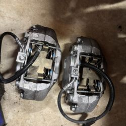 19-24 GM ESCALADE SILVERADO SIERRA YUKON BOTH FRONT BRAKE CALIPERS OEM RIGHT / LEFT with hoses $200