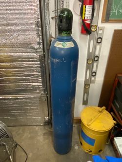 Co2 50lb tank (full)