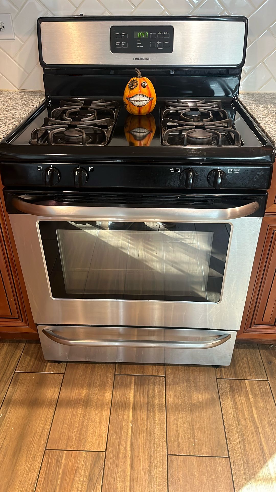 Frigidaire Stove