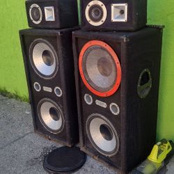 Bocinas Y Amplificador Y Mezcladora  Todo Al Cien Trabajando 