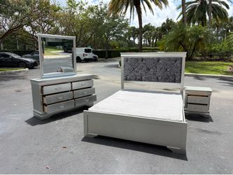 Beautiful Bedroom Set Queen Size Solid Wood Silver Color In Excellent Condition by Malaysia Furniture