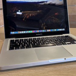 Apple MacBook Pro 13” i5/8GB/256GB SSD $140 