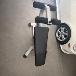 Nautilus Adjustable Ab Bench / Sit-Up Bench – Commercial Grade