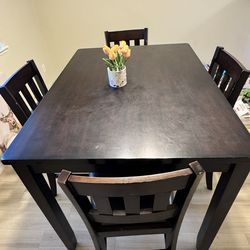 Solid wood Dining table with 4 chairs