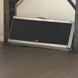 6 Foot Portable Wheelchair Ramp. 