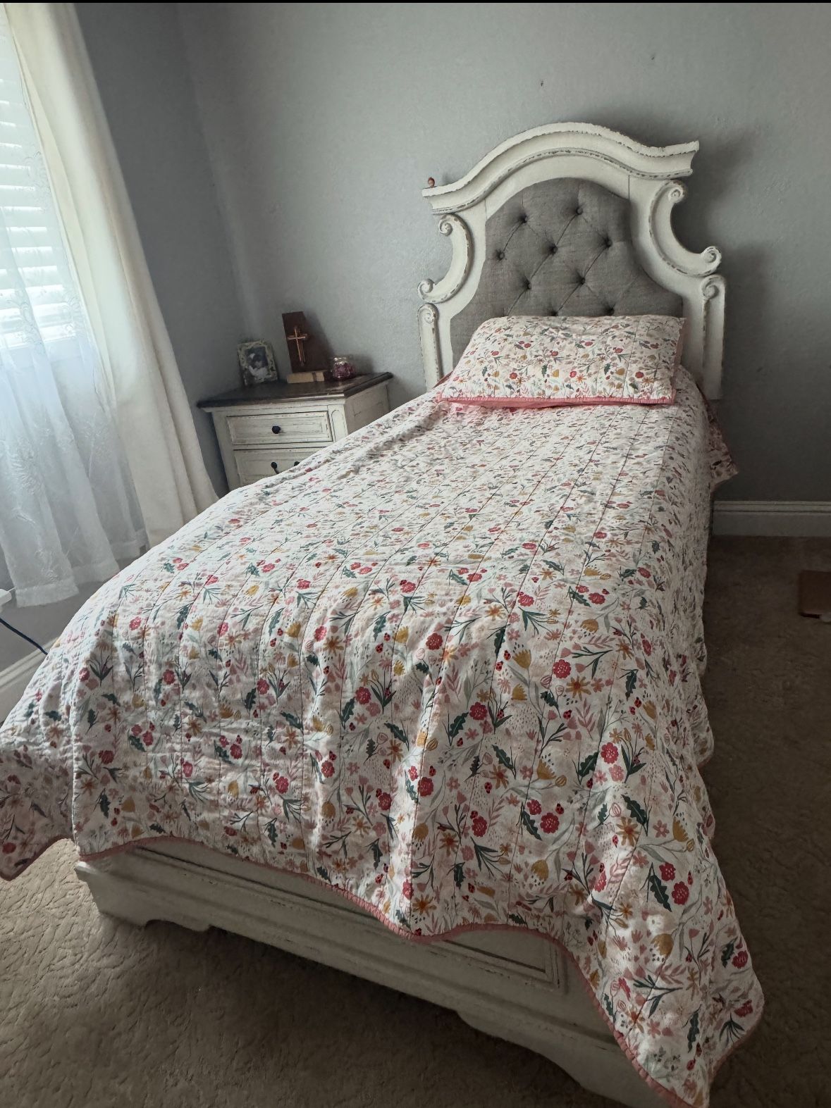 Bedroom 3pc twin furniture set 