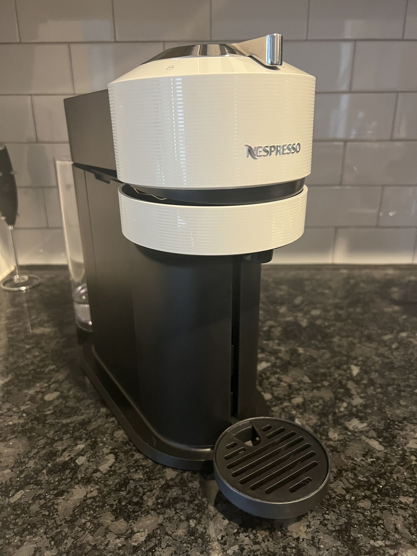 Nespresso Vertuo - Coffee Machine