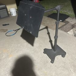 Levo Book holder