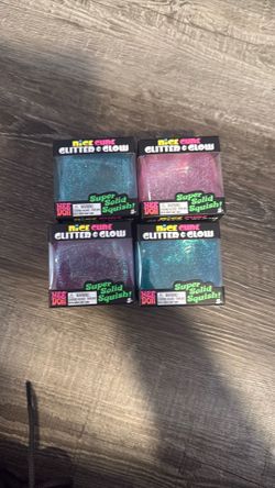Needoh Glitter Cube