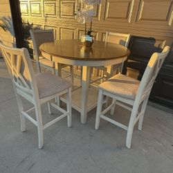 Beautiful  Dining Table Set 