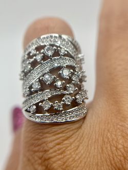 NWOT Antique Design Silver Tone brilliant Cut CZ Fashion Cocktail ring in 7