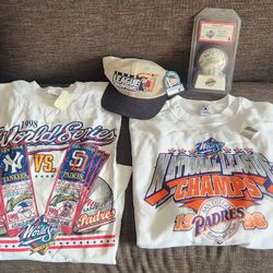 Padres 1998 National League Champions Collectibles: 4 items