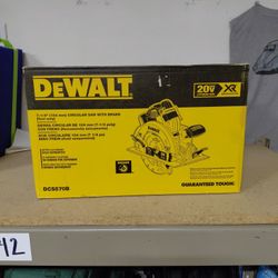 Dewall   XR  20 V  7- 1/4  ( 184 Mm )  Circular Saw  
