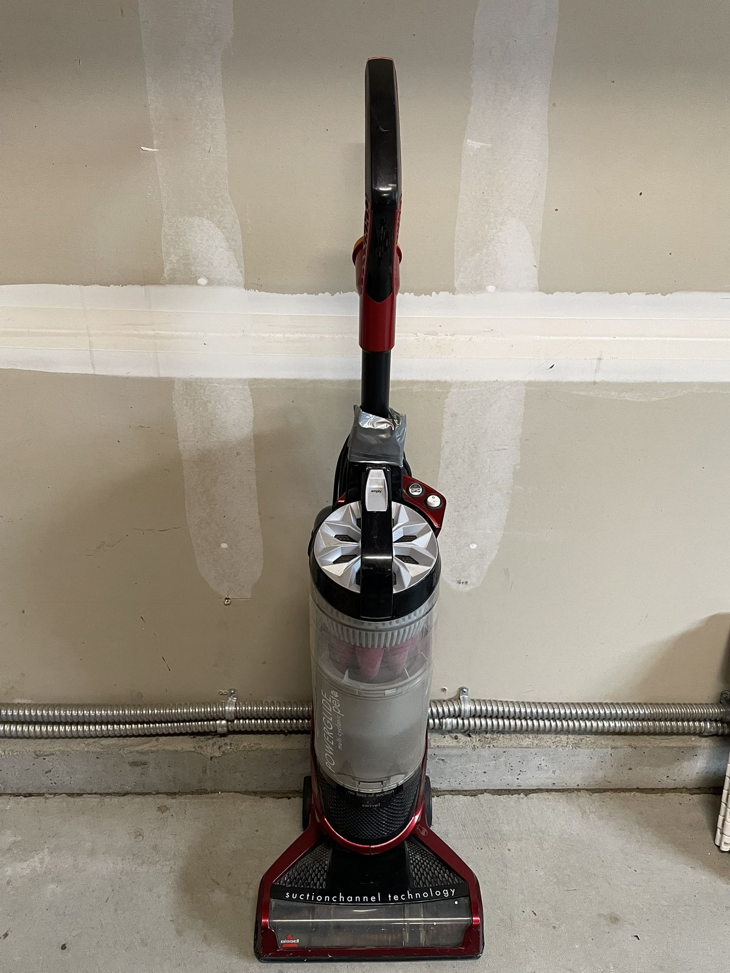Bissell Vacuum Cleaner - Very Used but Works