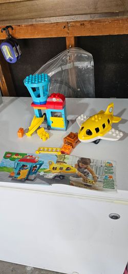 Vintage LEGO DUPLO: Airport (10871)