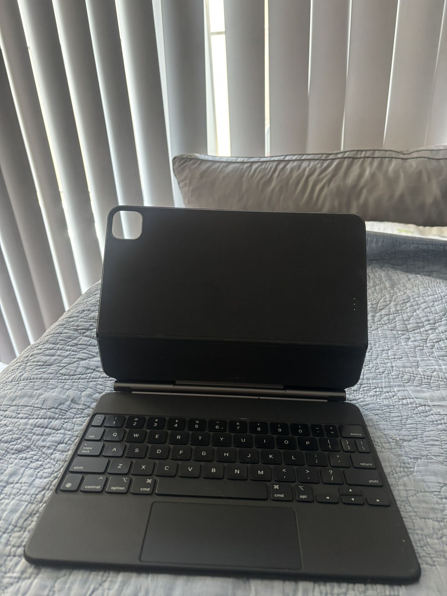 magic keyboard for ipad air 10.9