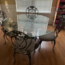 Circle Glass table With 4 Chairs 