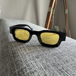 Black/Yellow Sunglasses  