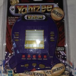 Vintage Hasbro Jackpot Yahtzee Game 1999 Electronic Handheld  New Sealed 