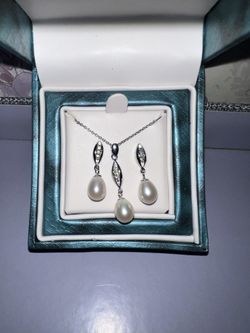 Silver Pearl CZ Necklace