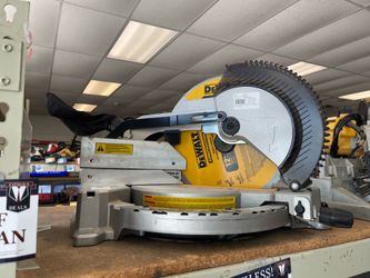 Dewalt saw