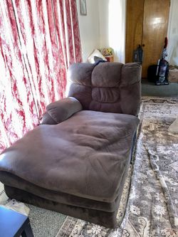 Brown LivingRoom Sofa 🛋 For SALE!!🤎🙌🏻💯💫📲✅
