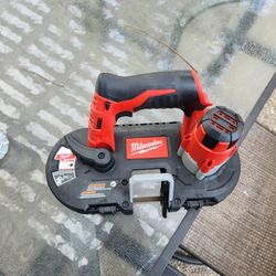 M12 Milwaukee Band Saw
