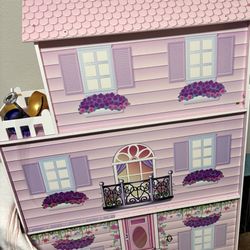 Doll House 